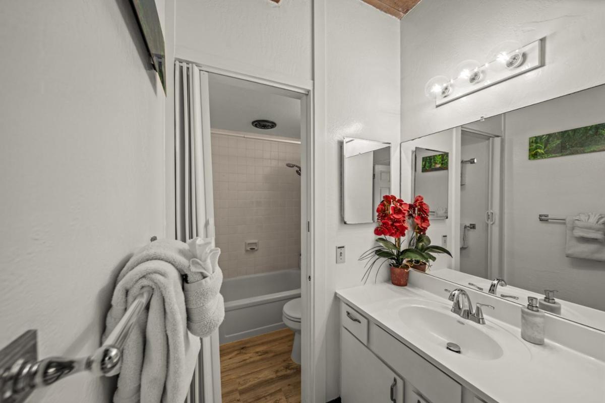Newly Upgraded 1Br Unit Near Beach Max Of 5 Guests Kailua-Kona Eksteriør bilde